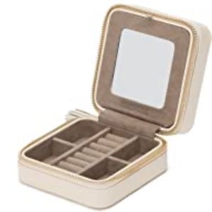 Wolf Quilted Leather Caroline Zip Travel Jewelry Case, Ivory